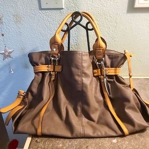 Chinese Laundry tote